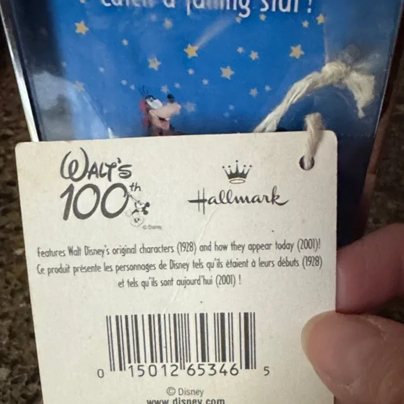 2001 Hallmark Disney Fab 5+Daisy Duck  Framed Decor honoring Walt Disney's 100th - Picture 3 of 5